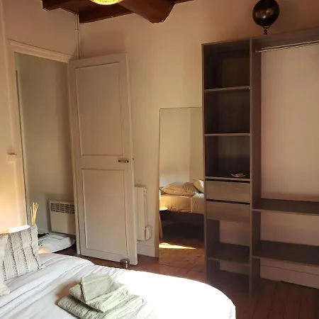 Maison De Charme Avec Terrasse Holiday home *